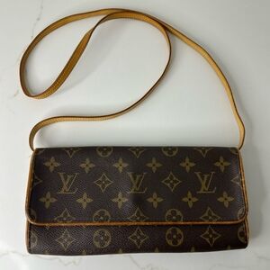 Louis Vuitton Pochette Twin GM
